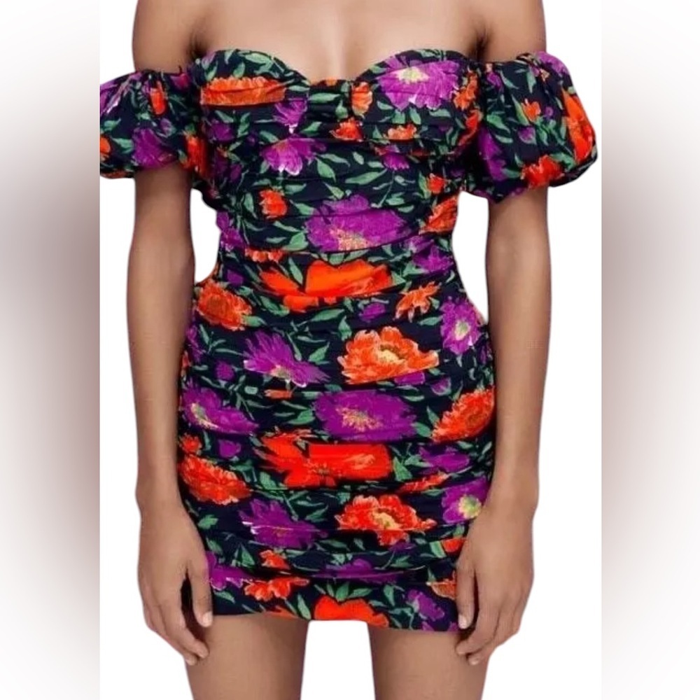 NWOT Zara off the shoulder floral mini dress